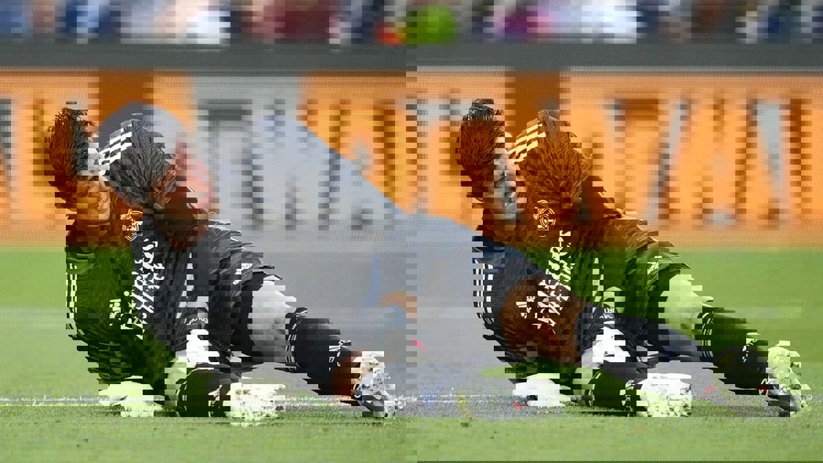 ريال مدريد يعلن إصابة كورتوا