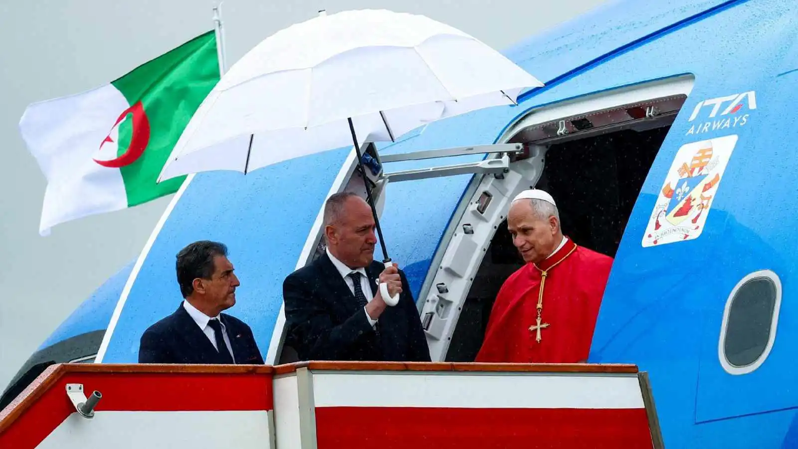 البابا لاوون الرابع عشر يصل إلى الجزائر