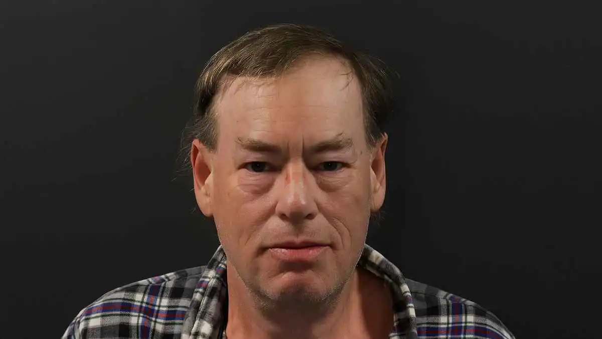 القضاء الأمريكي يصدر عقوبة رجل هدد قنصلية إسرائيلية ومعابد يهودية