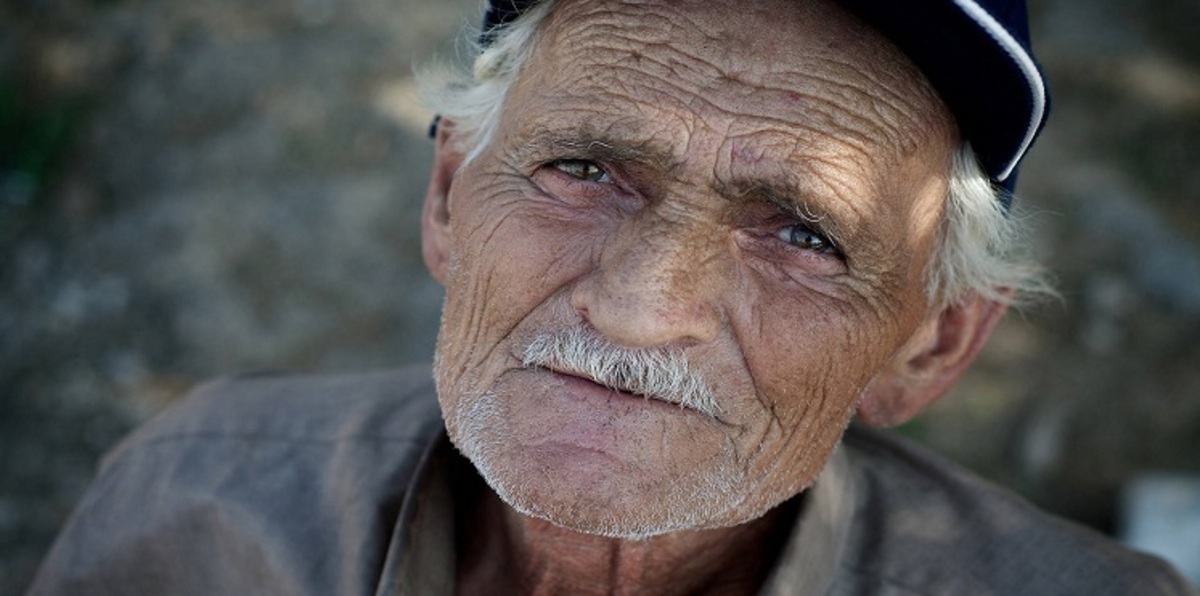 الشيخوخة المبكرة.. أسباب ظاهرة وخفية