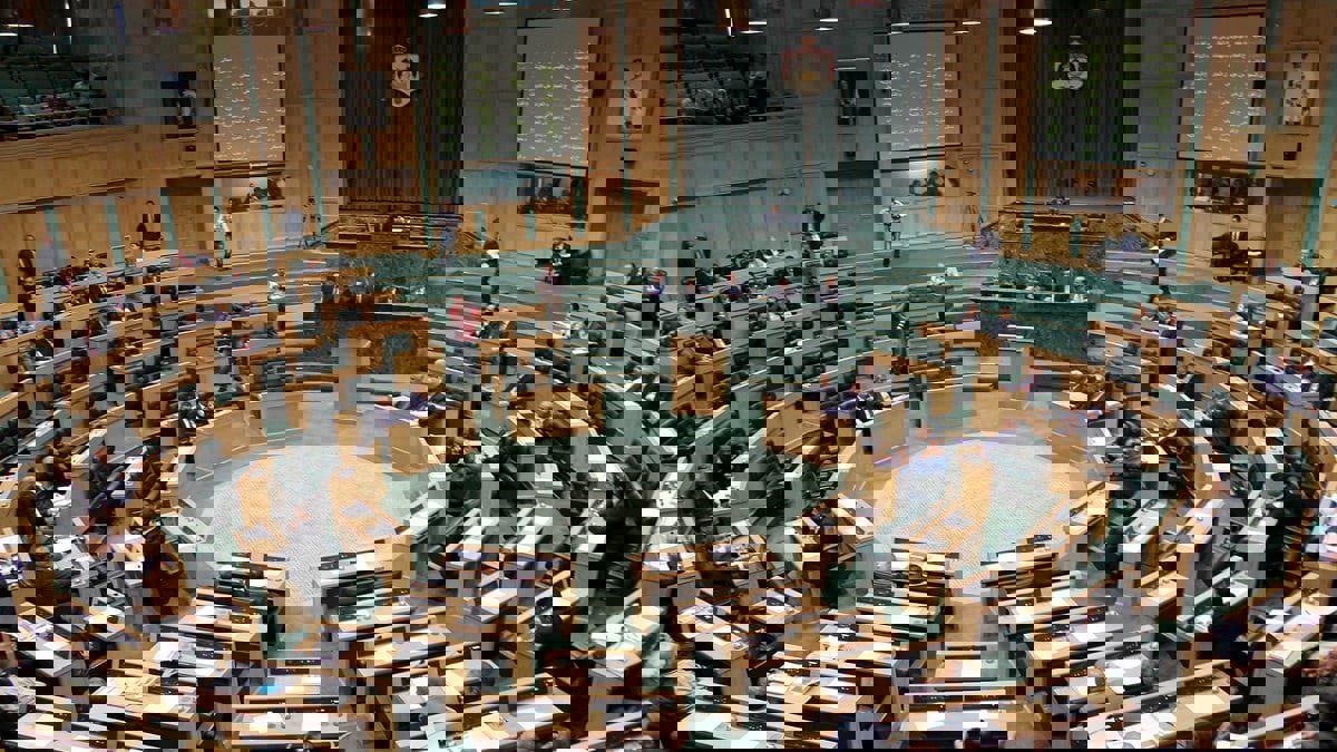 مشادة حادة في البرلمان الأردني وتهديد بطرد النائب علي الطراونة (فيديو)