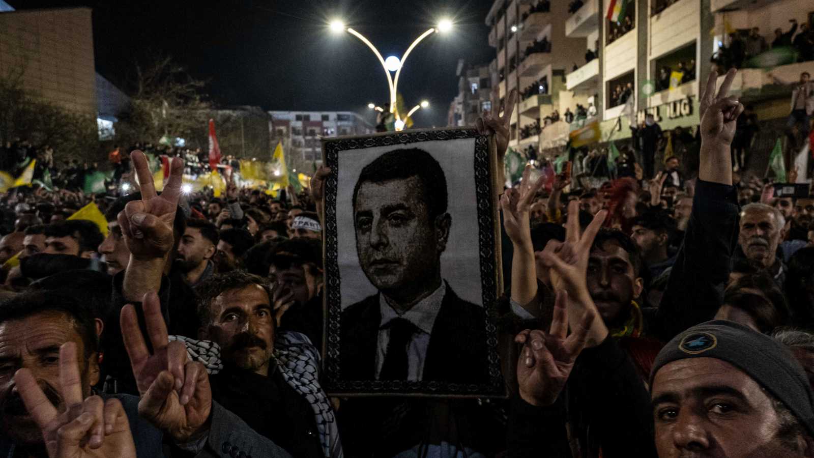 لدفع عملية السلام.. أنقرة تدرس إطلاق سراح صلاح الدين ديميرتاش