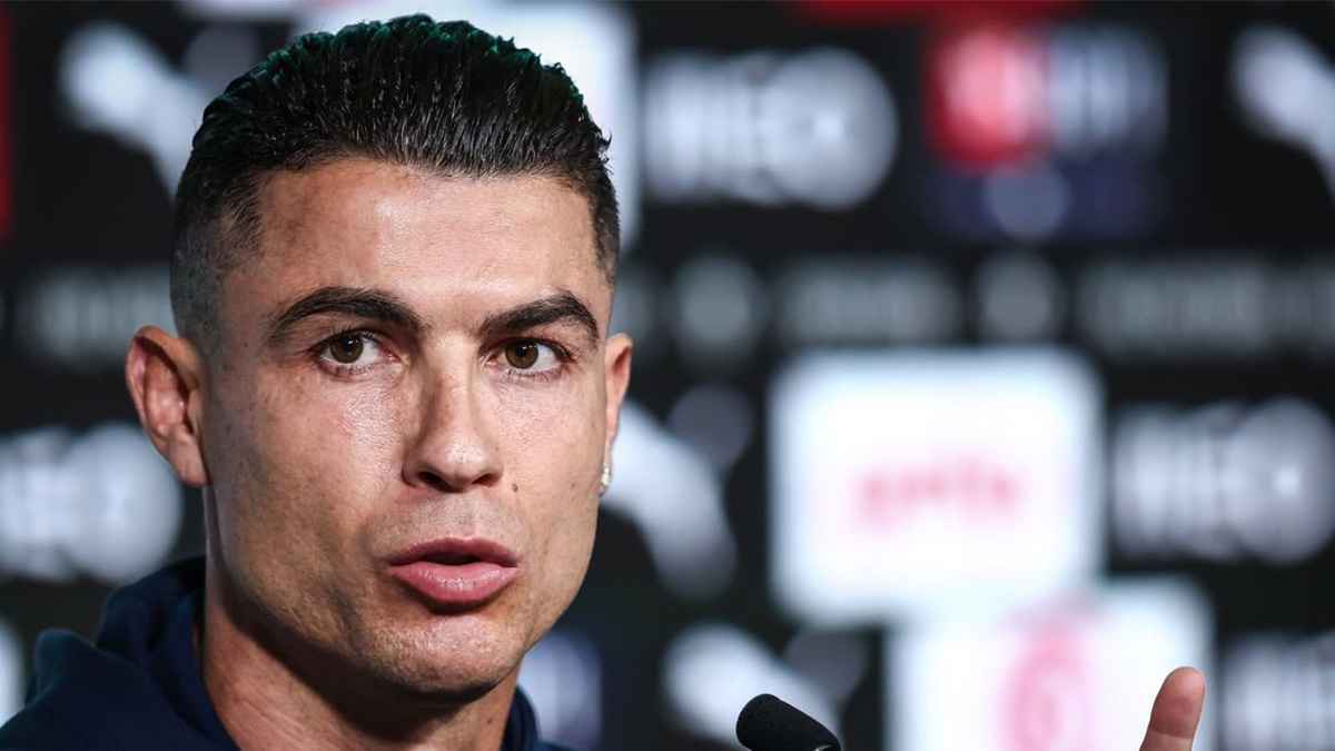 ما فائدة المدير الرياضي.. تعليق مثير حول تحكم رونالدو في صفقات النصر (فيديو)