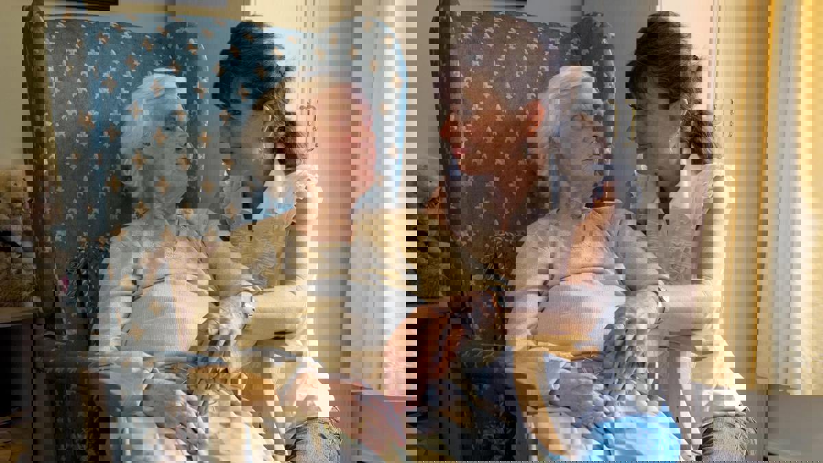 دراسة: قصيرات القامة أكثر عرضة للوفاة مع تقدمهن بالعمر