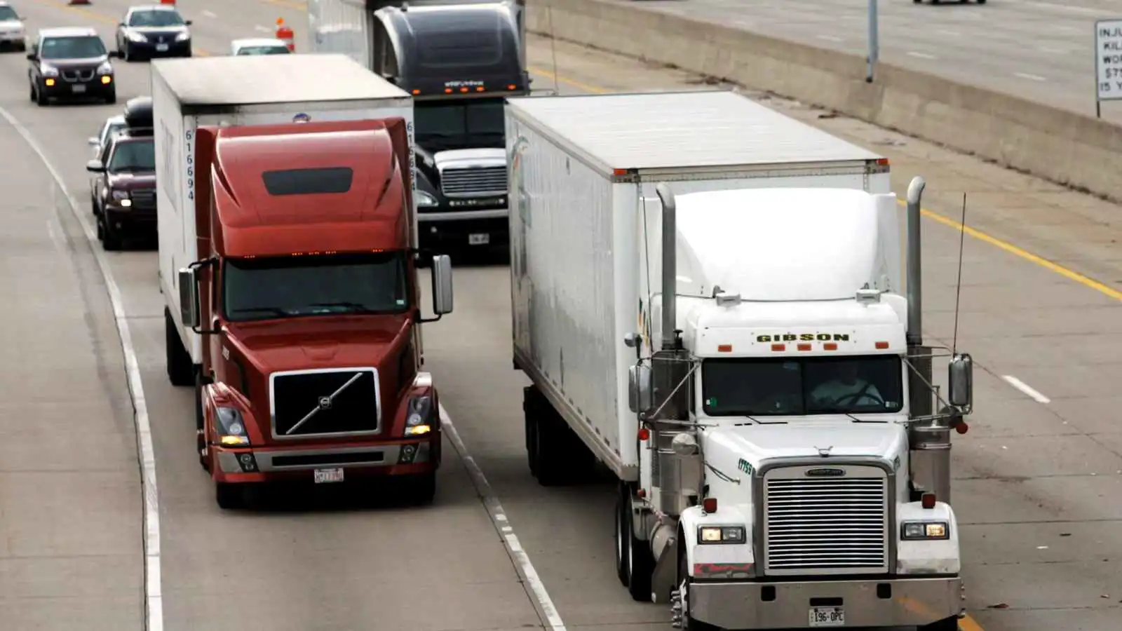 لصوص التكنولوجيا.. موجة سرقات تضرب شحنات الرقائق في أمريكا