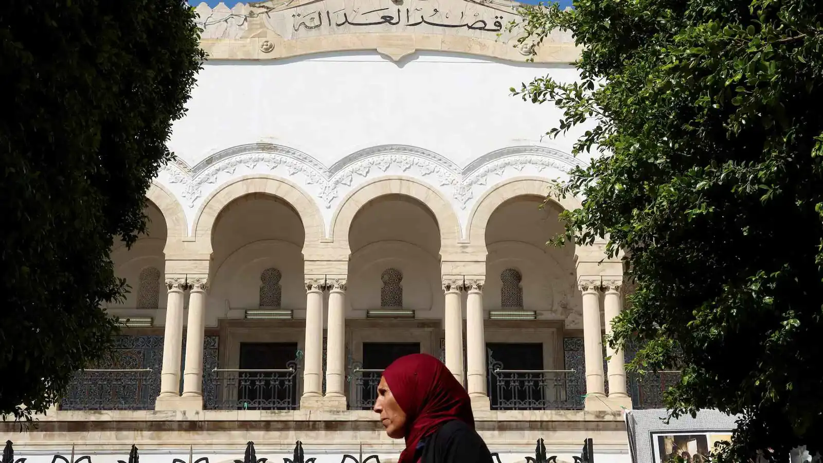 تونس.. أحكام تاريخية في قضية "التآمر على أمن الدولة"