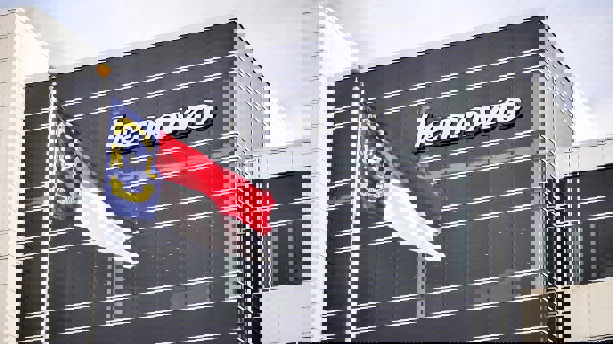 لينوفو تعلن عن الجيل الرابع من حاسوب ThinkPad X1 Extreme المحمول