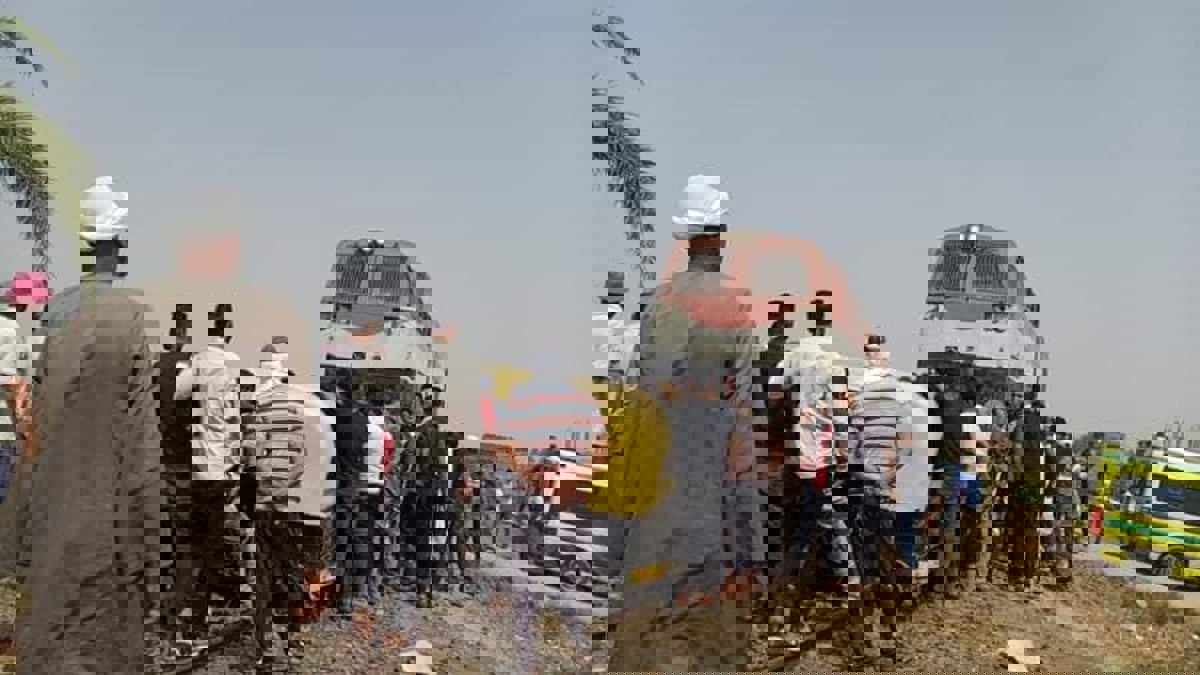 مصرع 6 إثر اصطدام قطار بـ"توك توك" في شمال مصر