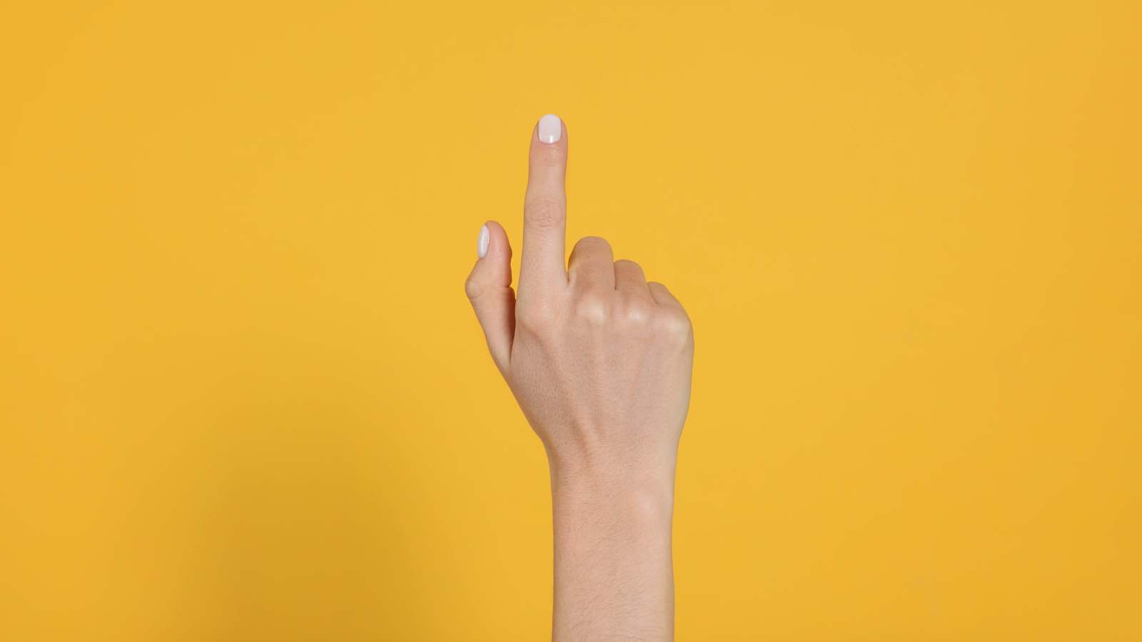 علامة "غريبة" على أطراف أصابعك قد تكشف إصابتك بسرطان الرئة