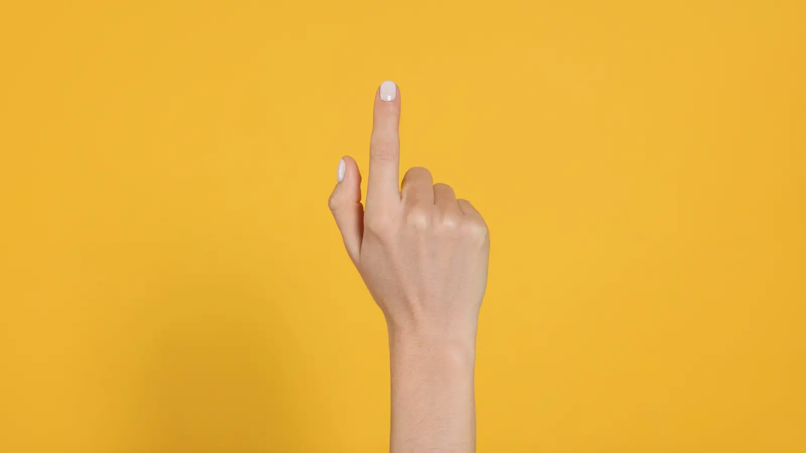 علامة "غريبة" على أطراف أصابعك قد تكشف إصابتك بسرطان الرئة