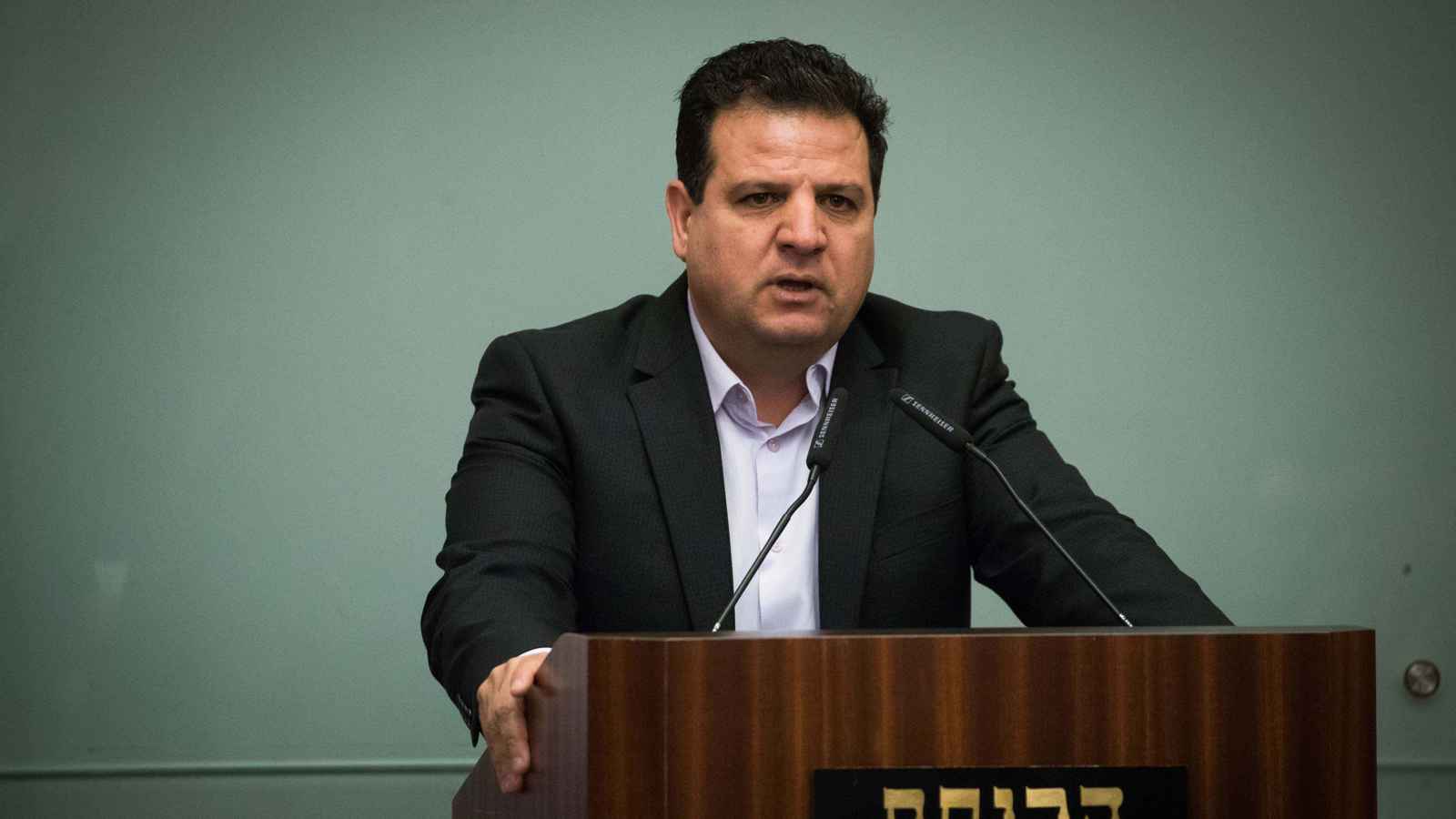 قانون تجنيد الحريديم قد يُبطل فصل أيمن عودة من الكنيست الإسرائيلي