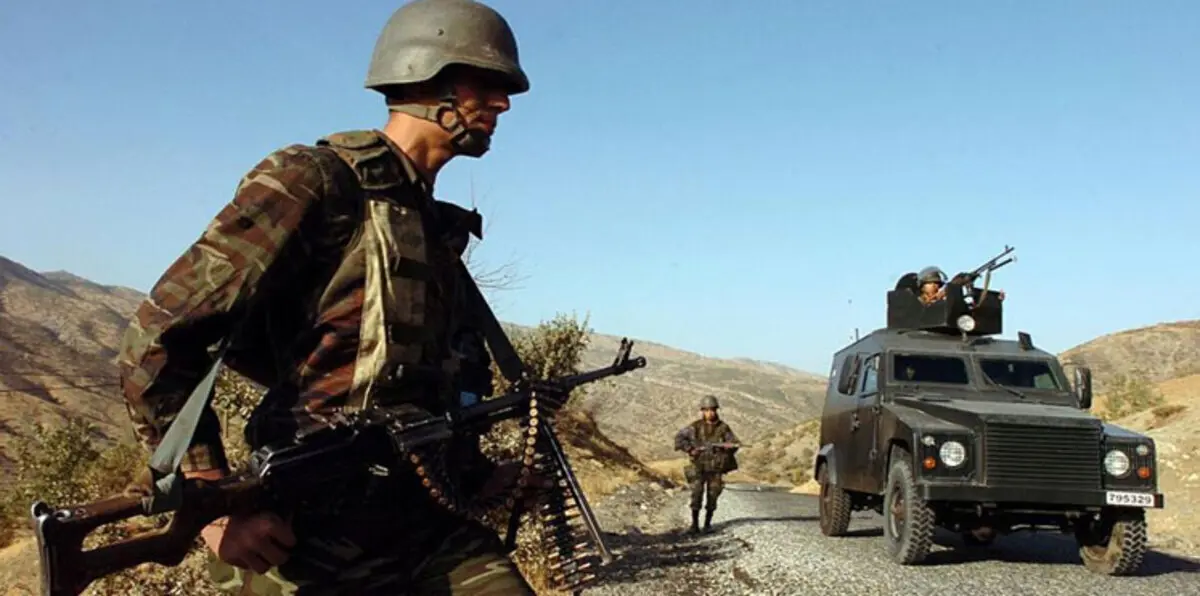 داعش يحرق جنديين تركيين حتى الموت (صور)