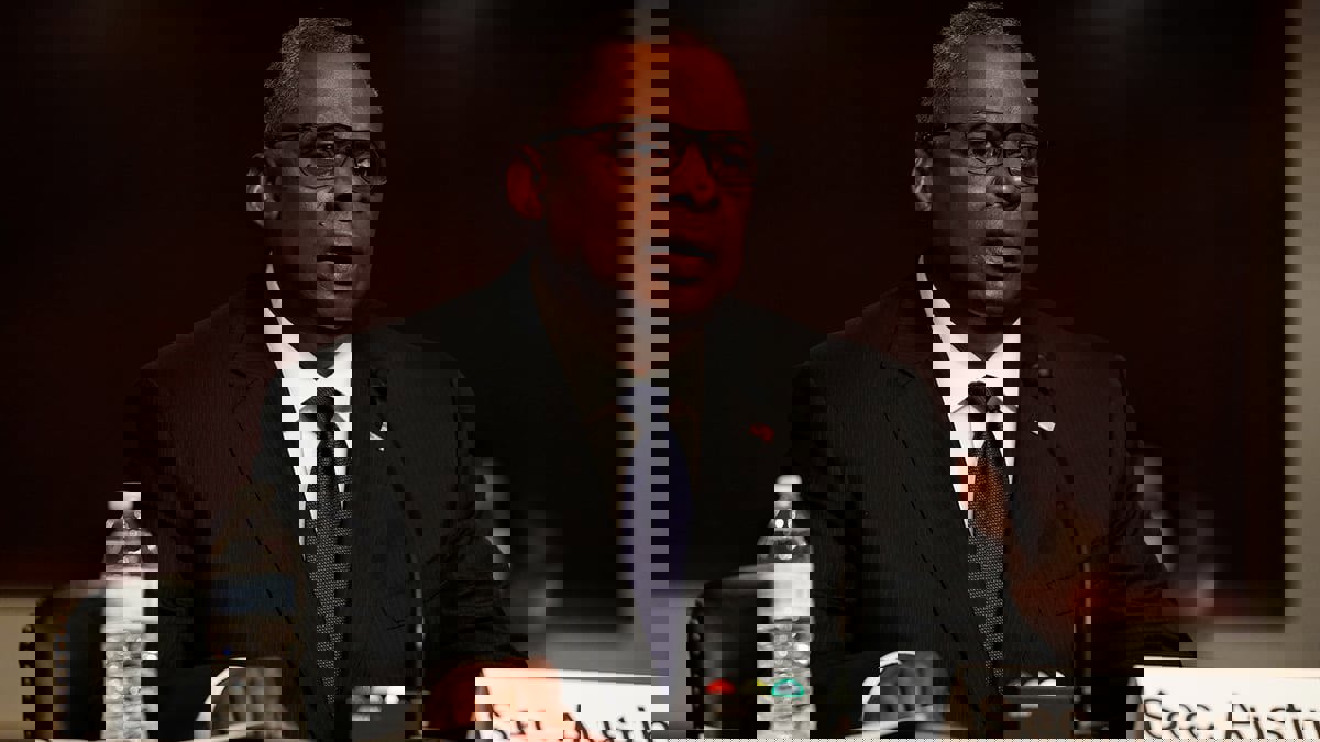 وزير الدفاع الأمريكي: انهيار الجيش الأفغاني أخذ الجميع على حين غرة