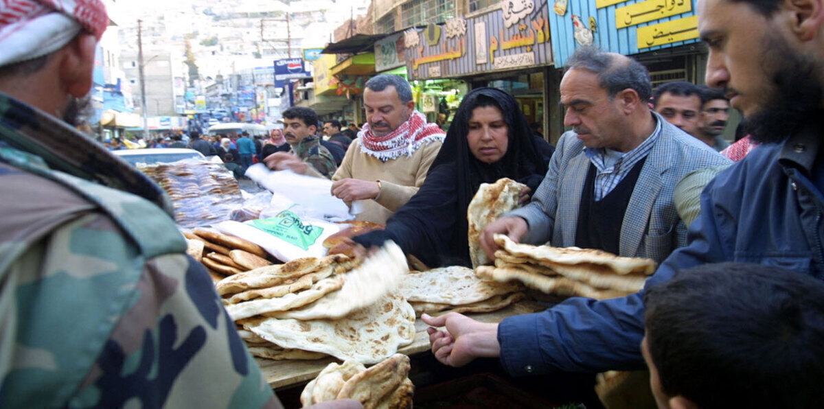 بعد رفع أسعار الخبز.. الأردنيون يترقبون عامًا صعبًا يأكل مدخراتهم