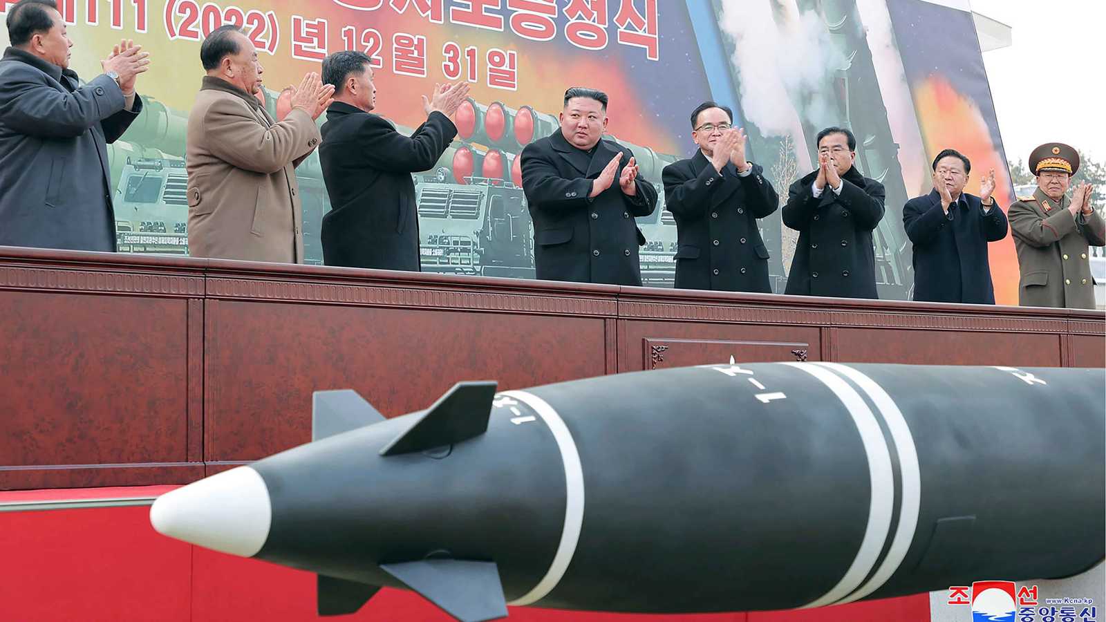 بين نهجي "العتبة" و"الجرأة".. كيف تفادت كوريا الشمالية أخطاء إيران النووية؟