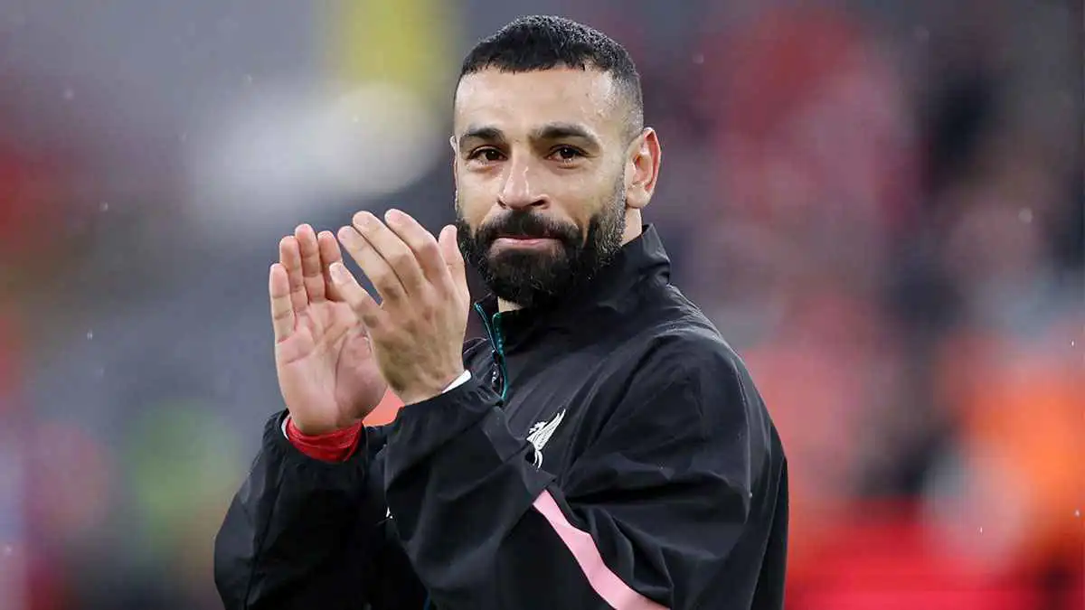 ما وراء النظرة.. 4 رسائل مشفرة بعثها صلاح من منصة الوداع في "الآنفيلد"