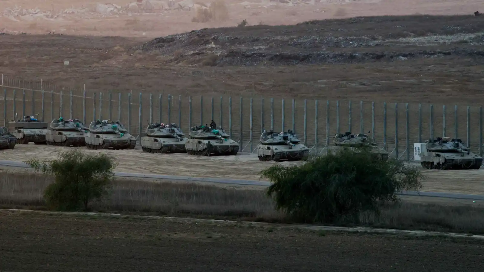 توعد برد قوي.. الجيش الإسرائيلي يعلن العودة لوقف إطلاق النار في غزة