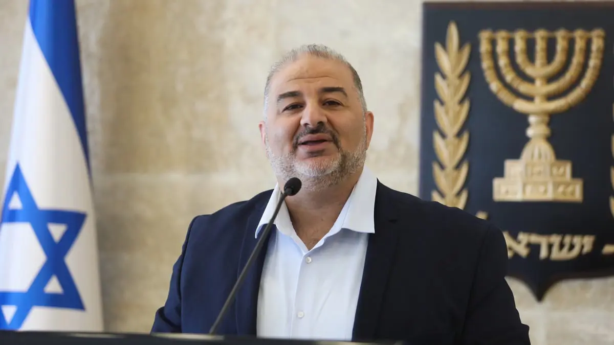 سعياً لزيادة شعبيته.. منصور عباس يبدأ الصدام مبكراً مع بن غفير