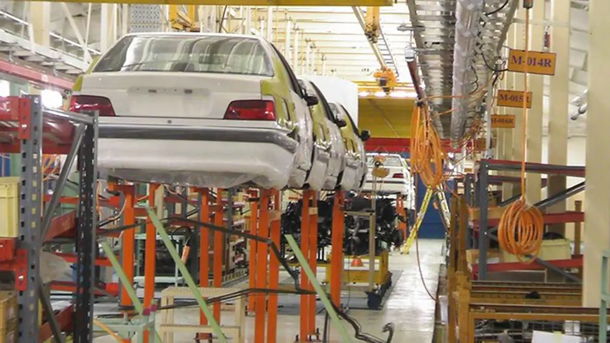 الحكومة الإيرانية ترفع أسعار قطع غيار السيارات بنسبة 70%