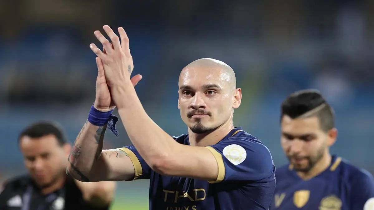 هل قرر نادي النصر السعودي الانسحاب من مفاوضات شراء مايكون؟