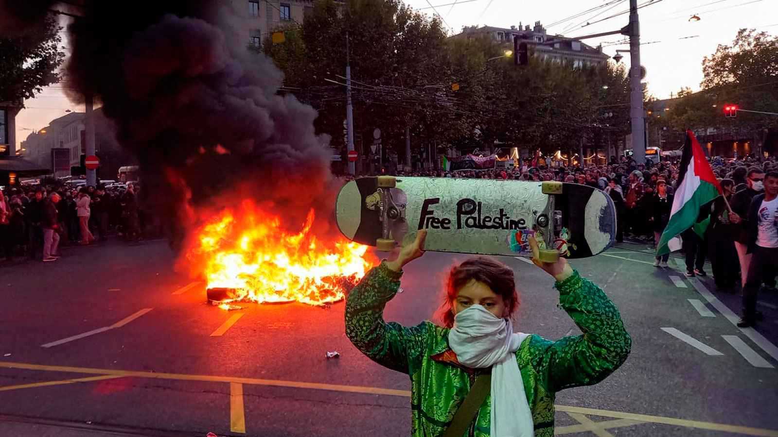 احتجاجات "أسطول الصمود" تشعل سويسرا ومواجهات مع الأمن (فيديو وصور)