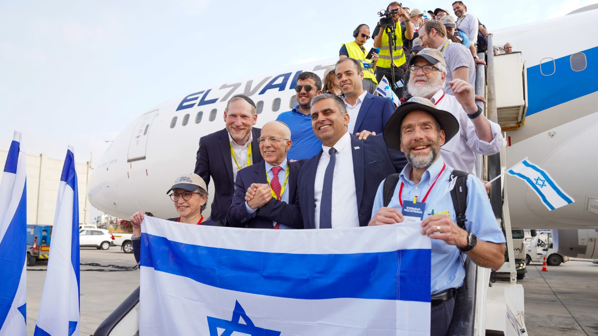 صحيفة: تراجع كبير في هجرة الشباب من أمريكا وكندا إلى إسرائيل