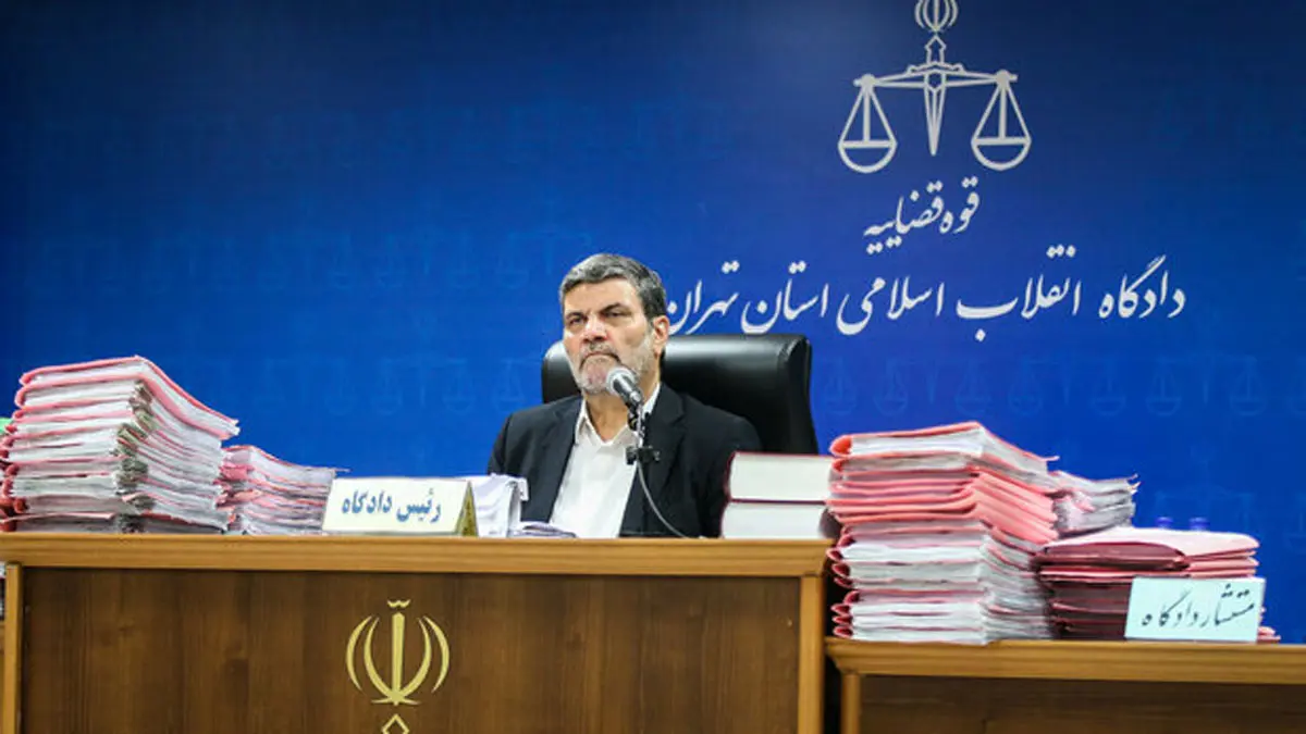 إيران.. محاكمة مسؤول بتهمة زرع أجهزة تجسس في سيارات مسؤولين