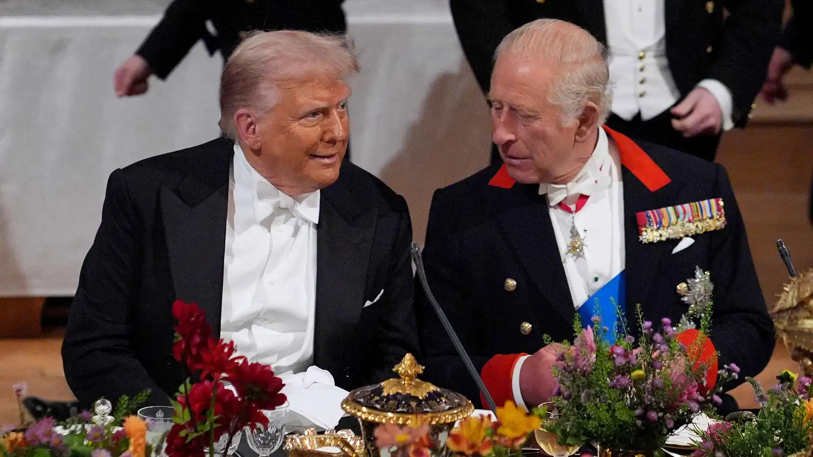 "ممنوع الثوم".. قائمة المحظورات في لقاء الملك تشارلز وترامب