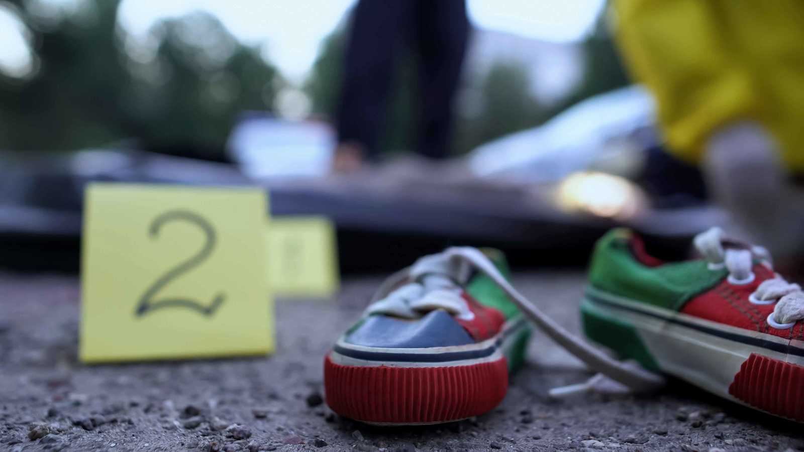 دفن سرّي لطفل توفي محتضنا دميته يثير صدمة في أيرلندا