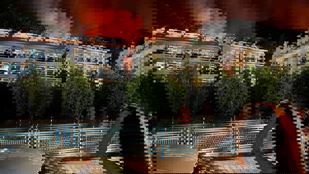 حرائق تركيا.. إخلاء محطة لإنتاج الكهرباء والانتقادات تحاصر أردوغان