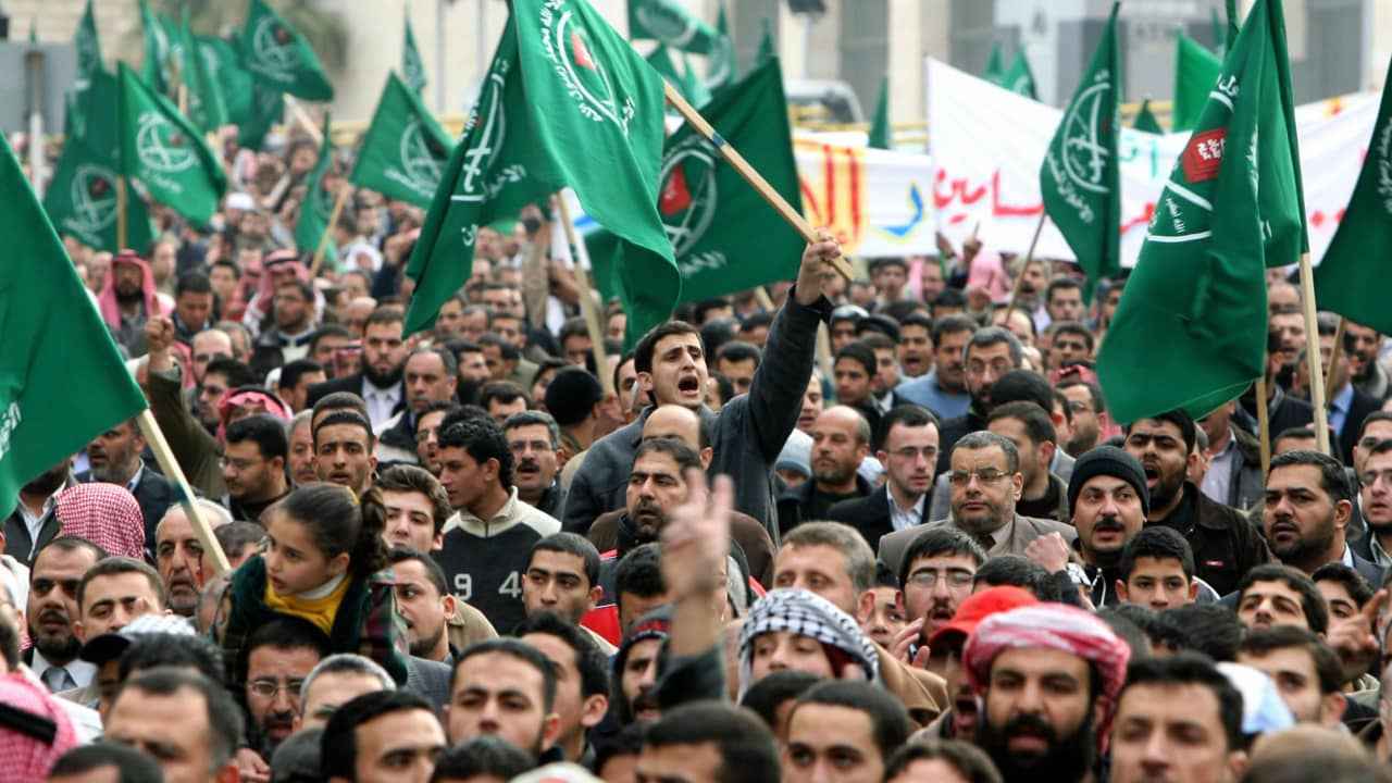 خاص- تزامناً مع حظرهم في الأردن.. ما حقيقة تجميد دمشق لنشاط "الإخوان"؟