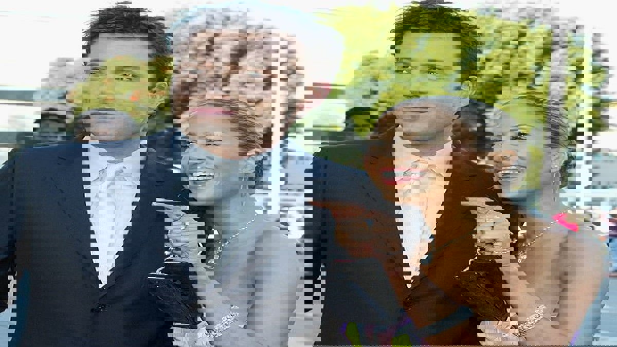 بن أفليك يكشف تفاصيل مثيرة عن علاقته الرومانسية مع جينيفر لوبيز