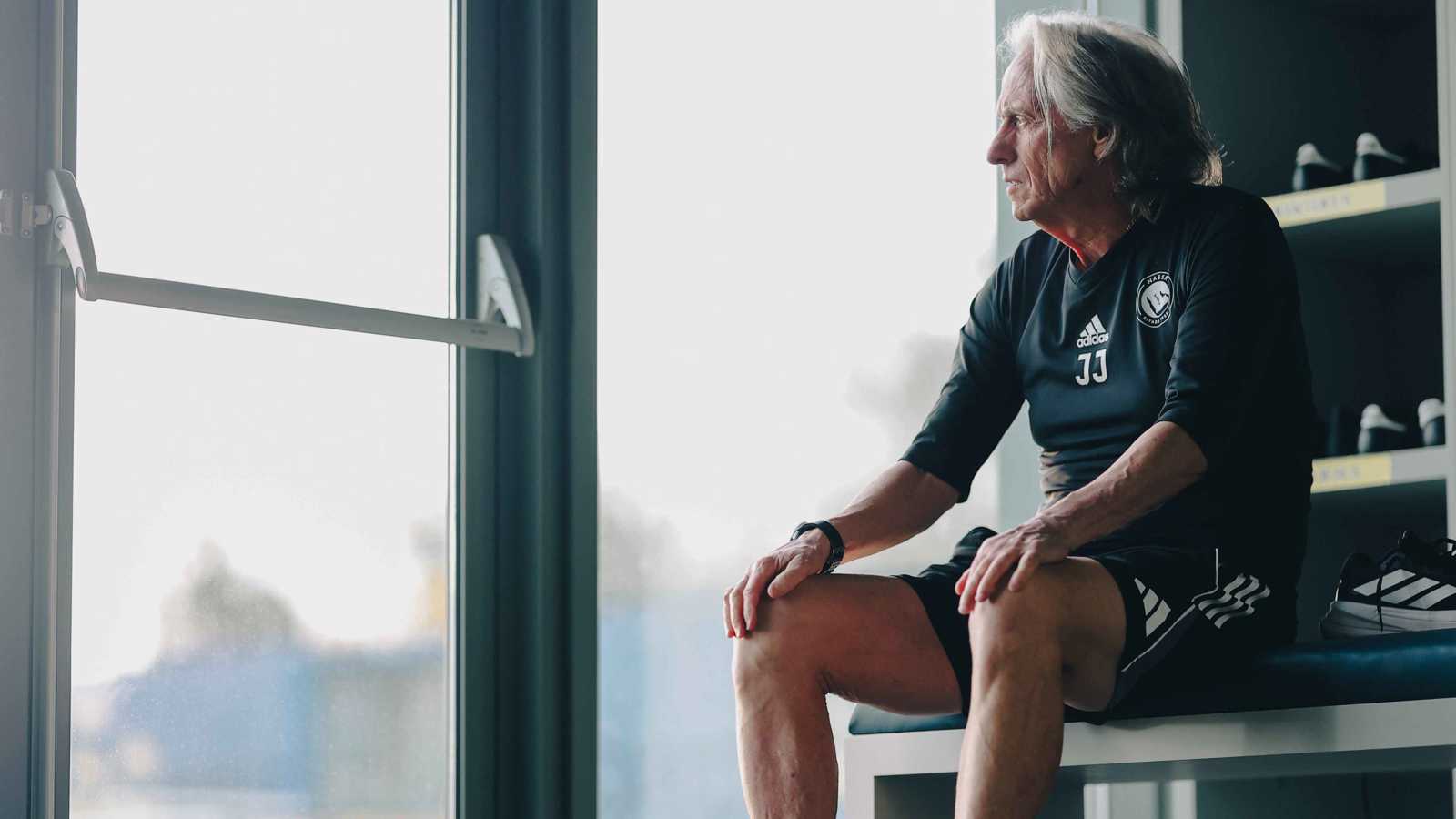 مفاجأة رائعة من نادي النصر السعودي للمدرب جورجي جيسوس (صور) 