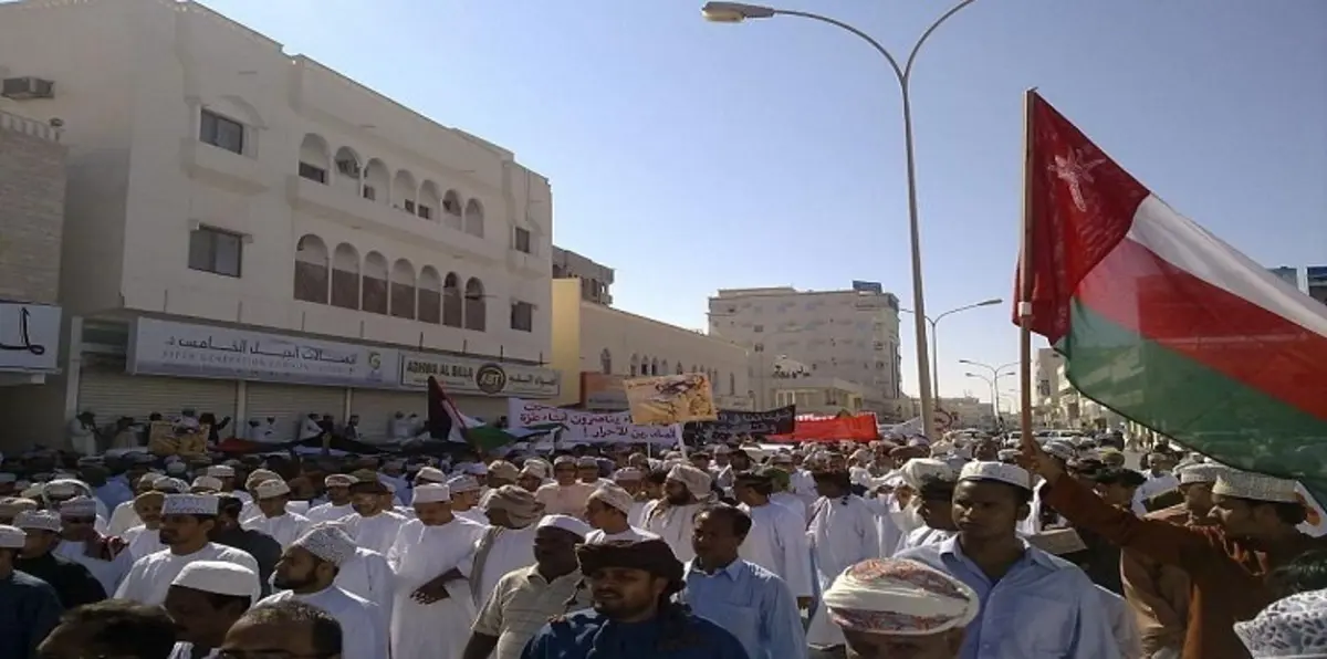 عُمانيون يطالبون بفرص عمل وسط تفاقم البطالة في السلطنة