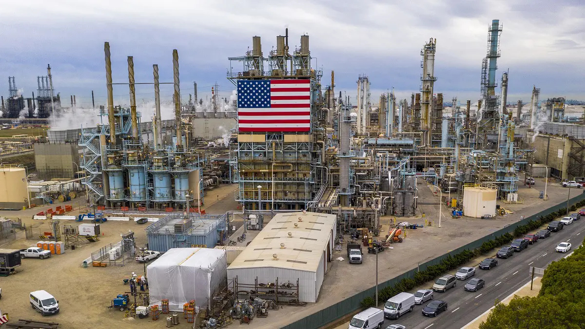 أسعار النفط تقفز أكثر من دولارين للبرميل