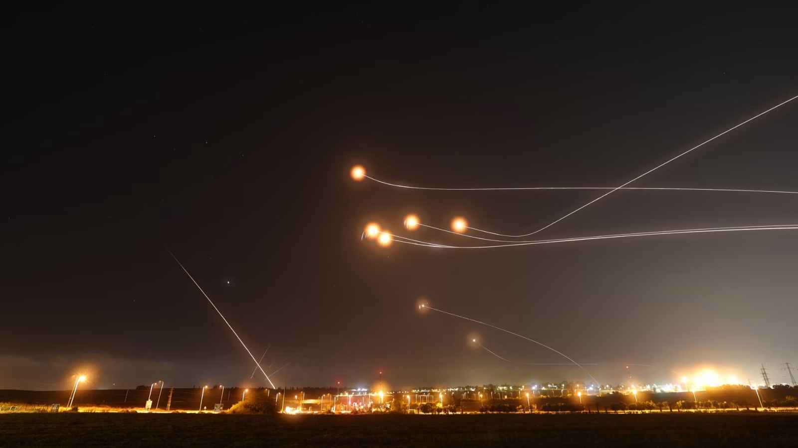 هجوم من العراق يتسبب بانفجارات في سماء إسرائيل (فيديو)