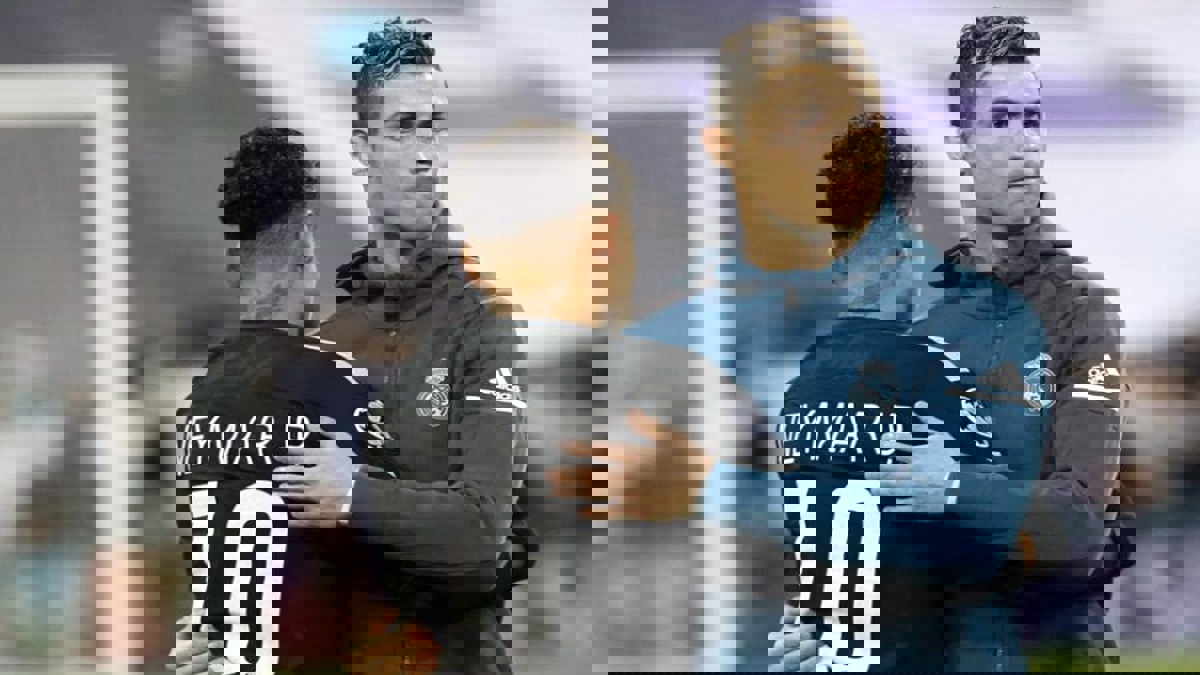 أبرز تغريدات تويتر الرياضية: رونالدو يدعم "ماديرا" ونيمار راضٍ رغم الإصابة (صور)