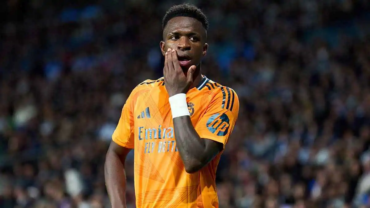 يعيش واحدة من أكثر فتراته تعقيدًا.. هل قرر ريال مدريد التخلي عن فينيسيوس؟