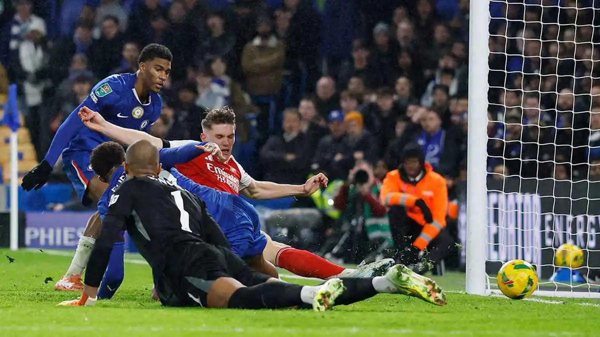 اترك النادي.. نجم تشيلسي يفجر غضبا جماهيريا في مباراة آرسنال