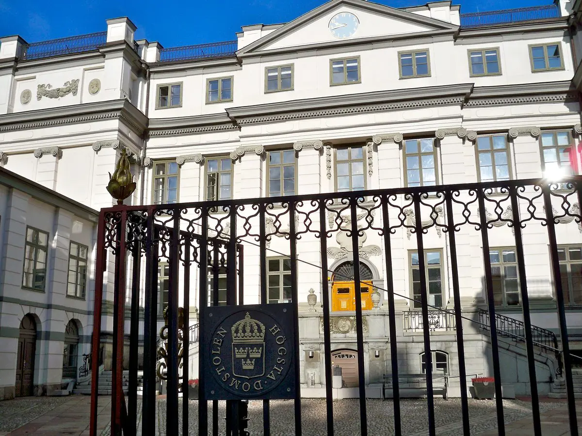 الأعلى رتبة.. السويد تحاكم ضابطاً سورياً بتهمة الاشتراك في جرائم حرب