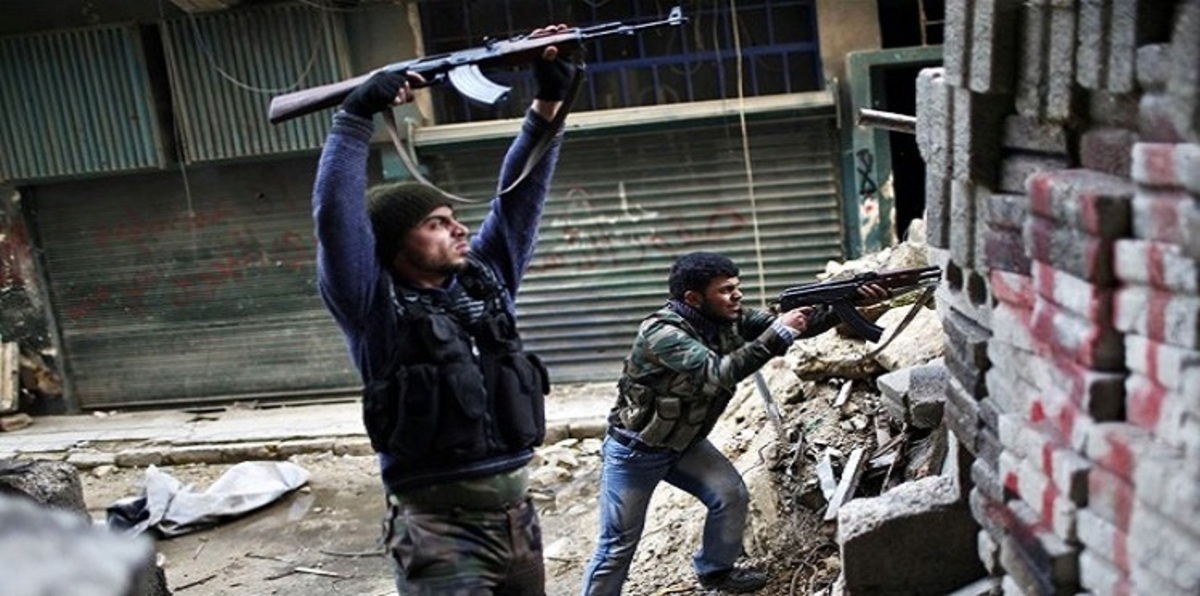 اشتباكات عنيفة بين الجيش السوري الحر وداعش في جبال القلمون