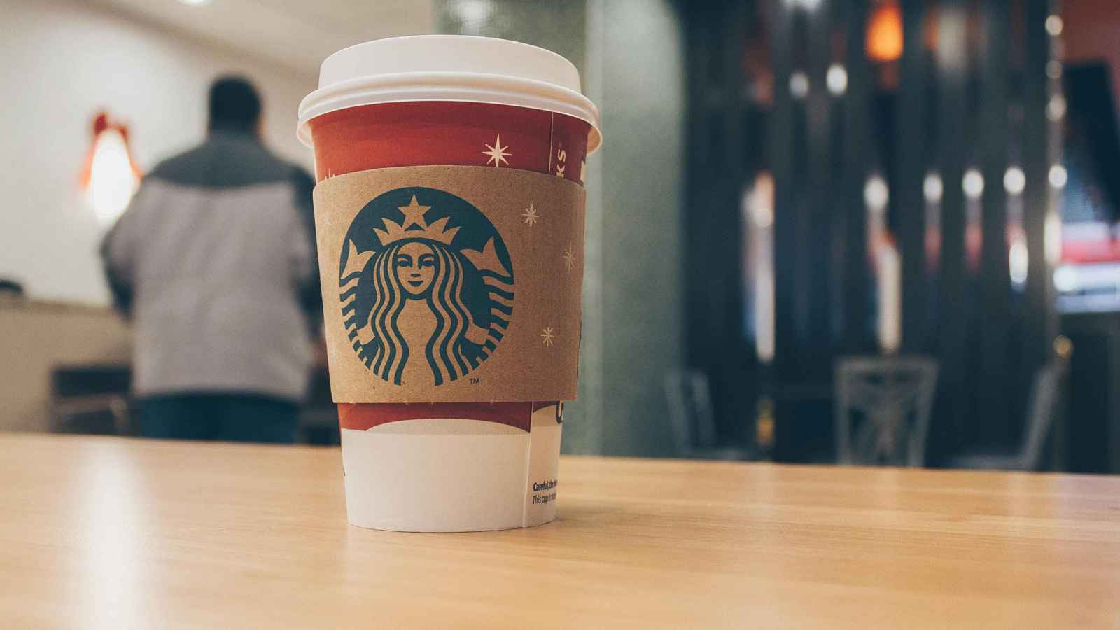 مرة أخرى.. ستاربكس تواجه القضاء بسبب "المشروبات الساخنة"