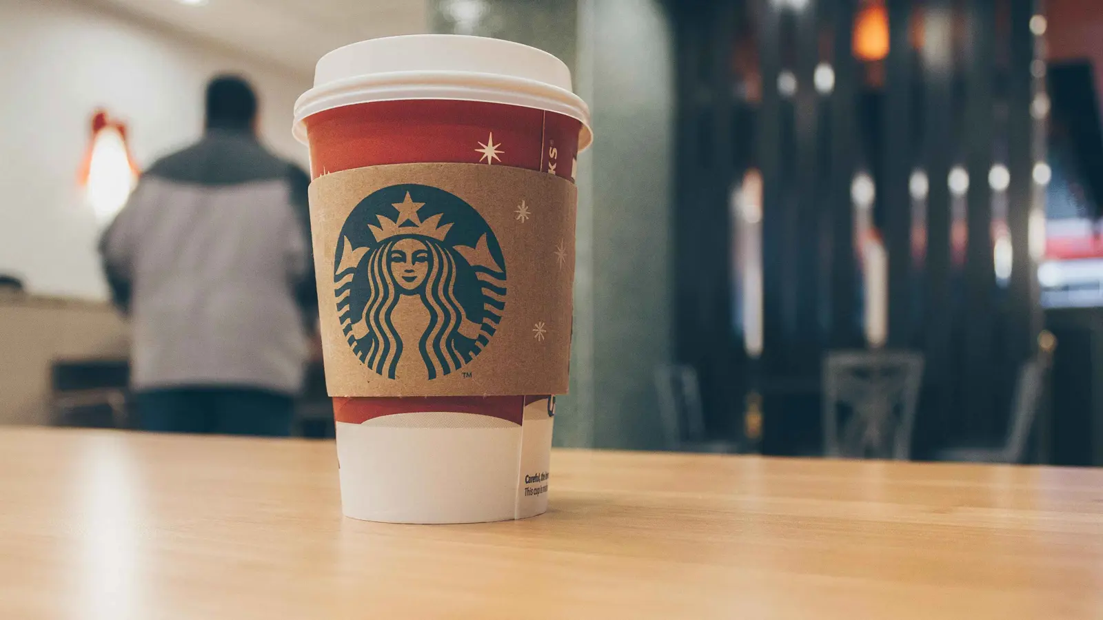 مرة أخرى.. ستاربكس تواجه القضاء بسبب "المشروبات الساخنة"