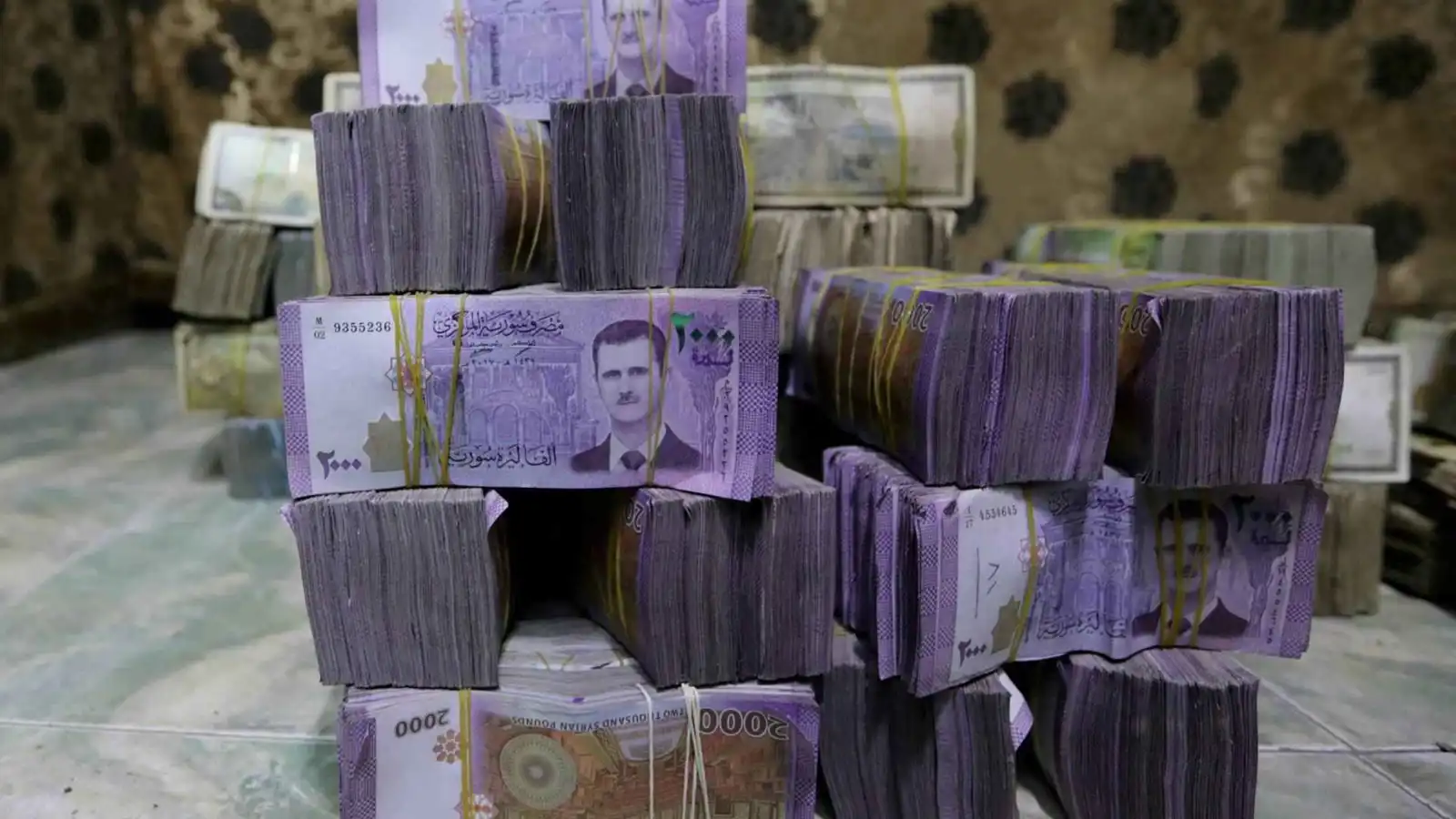 سوريا تكشف موعد طرح العملة الجديدة