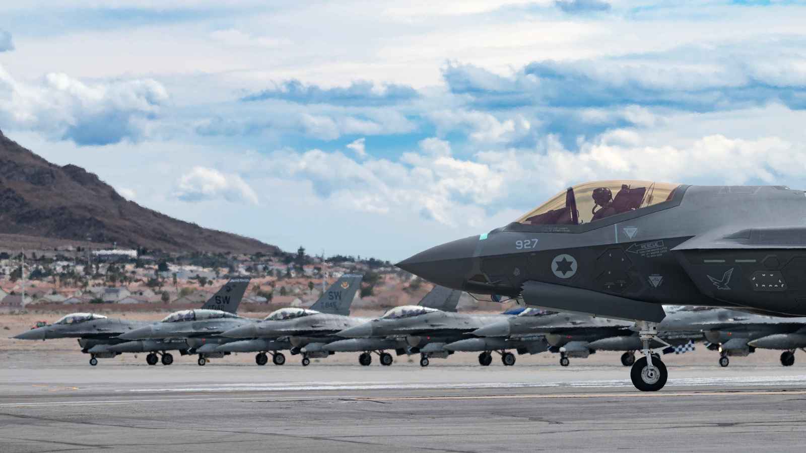 خبراء: "قوة الردع" الإيرانية ضد إسرائيل أصبحت "ضعيفة"