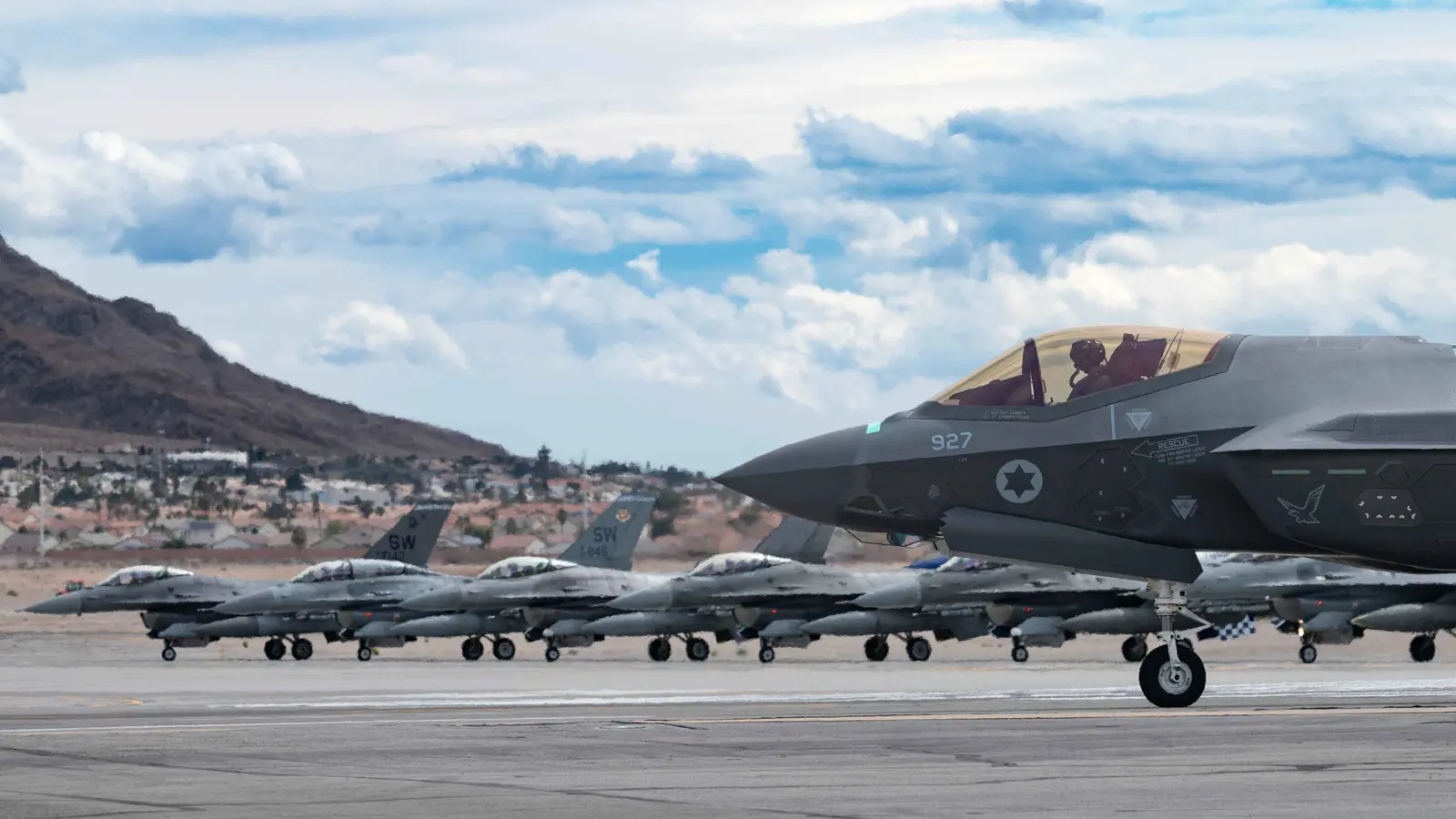 خبراء: "قوة الردع" الإيرانية ضد إسرائيل أصبحت "ضعيفة"