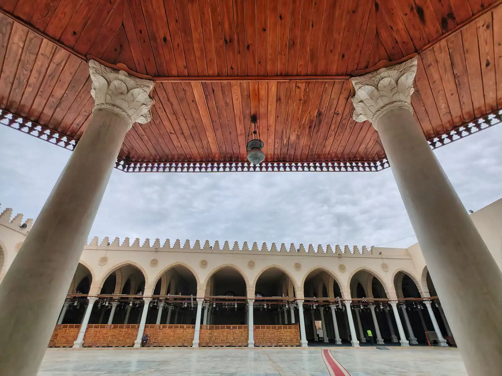 مسجد عمرو بن العاص في القاهرة