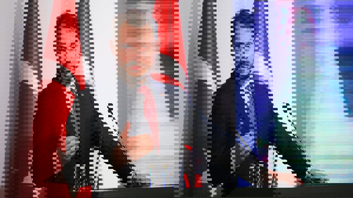 صهر أردوغان بيرات البيرق يكسر صمت 16 شهرا بكتاب "هذا مهم جدا"