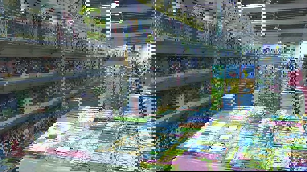 معرض عمان للكتاب.. إقبال واسع في حضرة "خير جليس" (فيديو إرم)