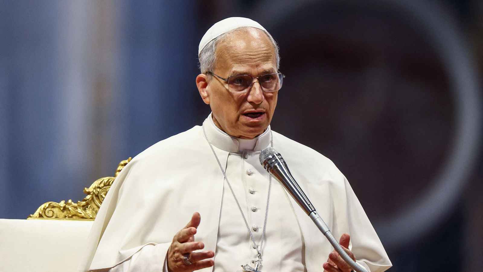 بابا الفاتيكان: الذكاء الاصطناعي يهدد النمو العقلي والروحي للأطفال